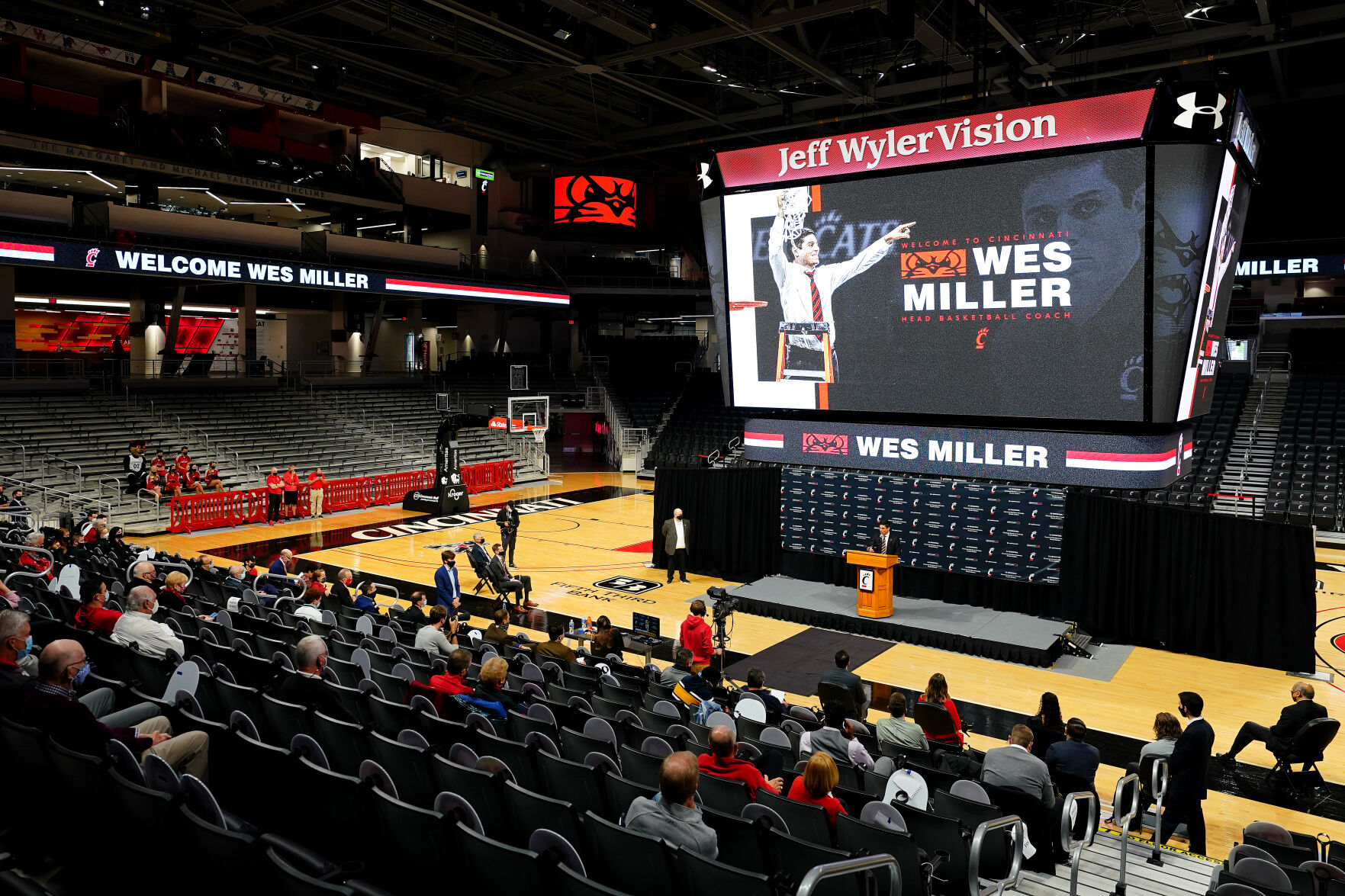 Wes Miller Cincinnati basketball coach, April 16